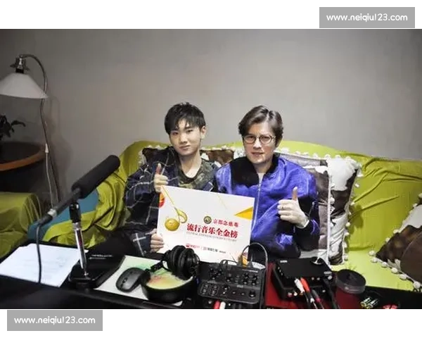 网坛“文艺青年”畅谈创作，采访中妙语连珠，让人惊叹